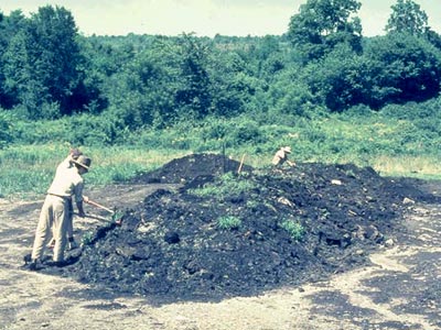 Spreading the peat to dry